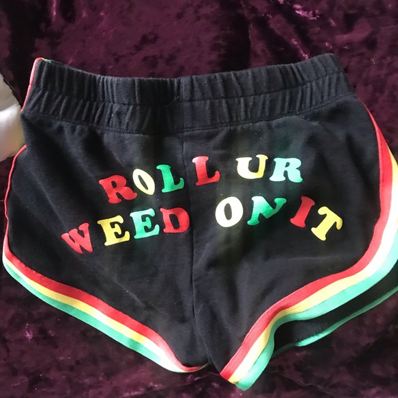 Size Small - Picture 2 of 2